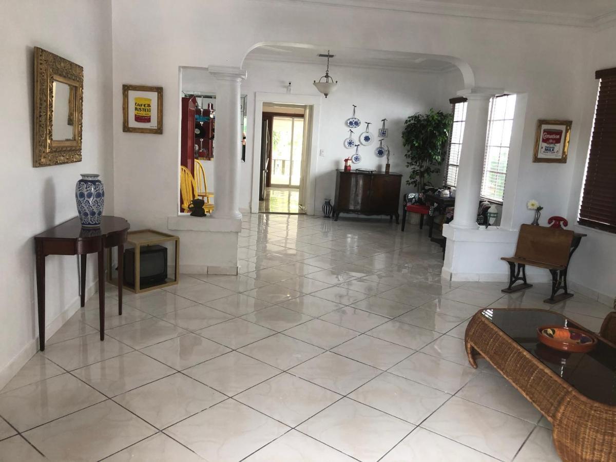 Cozy Room In The Heart Of Little Havana Miami Exteriör bild